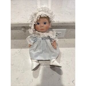 Lee Middleton Forget Me‎ Not Doll Blue Dress Lace Bonnet Shoes Certificate